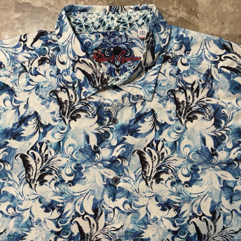 Robert Graham Shirt Mens 2XL Classic Fit Blue Abstract Short Sleeve Button